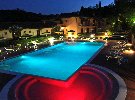 Realizzazione illuminazione notturna di una piscina.